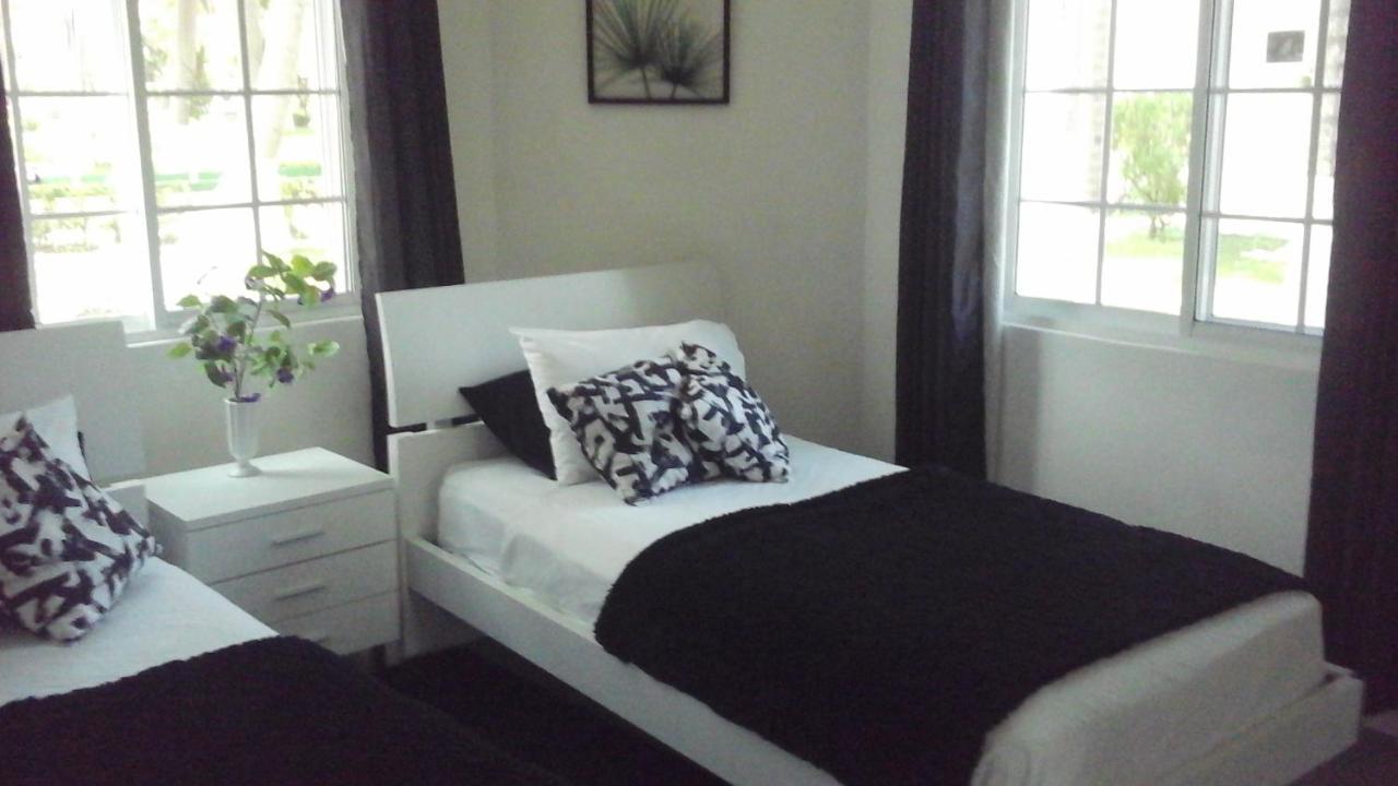 Apartment Treasure At Sandcastles Ocho Rios Bagian luar foto