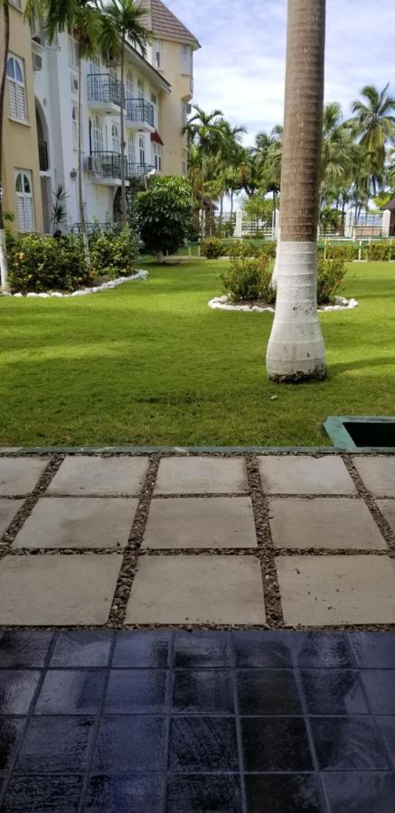 Apartment Treasure At Sandcastles Ocho Rios Bagian luar foto